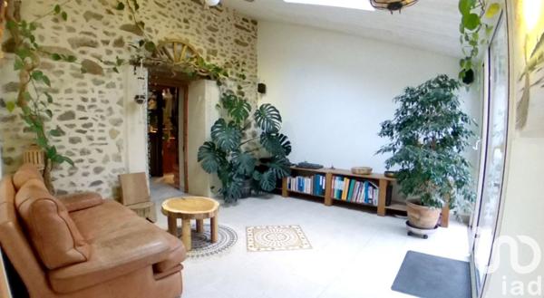 Maison de village 5 pièces de 112 m² à Martigné-sur-Mayenne (53470)