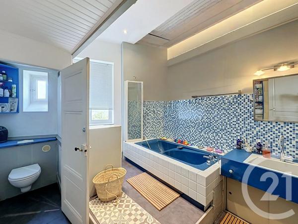 Appartement à vendre  4 pièces - 175 m 2   CALUIRE ET CUIRE  - 69