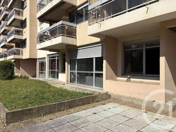 Appartement à vendre  4 pièces - 175 m 2   CALUIRE ET CUIRE  - 69