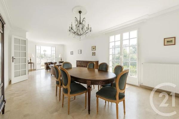 Appartement à vendre  4 pièces - 175 m 2   CALUIRE ET CUIRE  - 69
