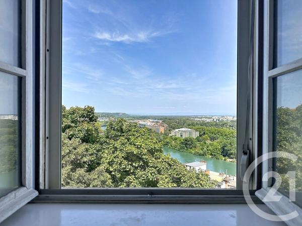 Appartement à vendre  4 pièces - 175 m 2   CALUIRE ET CUIRE  - 69