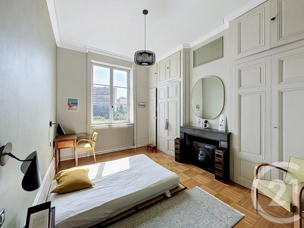 Appartement à vendre  4 pièces - 175 m 2   CALUIRE ET CUIRE  - 69
