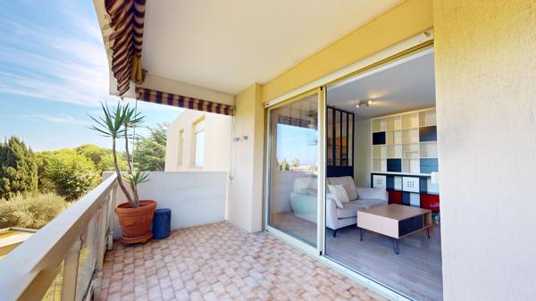 Appartement à louer 810 € CC Villeneuve-Loubet 1 pièce 32 m² DPE D