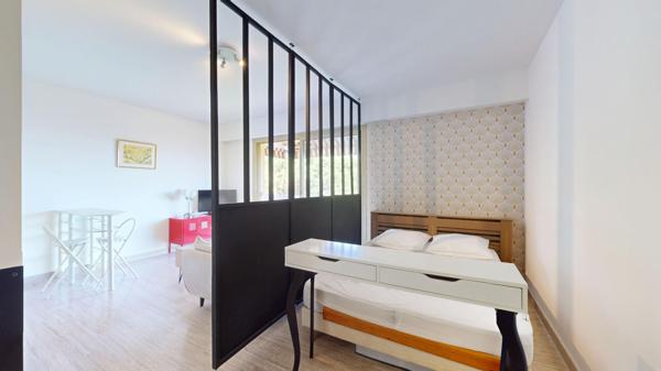 Appartement à louer 810 € CC Villeneuve-Loubet 1 pièce 32 m² DPE D
