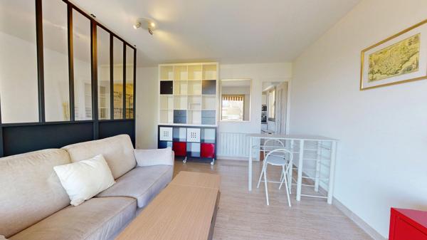 Appartement à louer 810 € CC Villeneuve-Loubet 1 pièce 32 m² DPE D