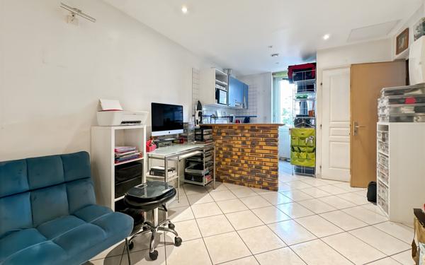 Appartement à vendre    2 pièces • 27 m2 Saulx-les-Chartreux