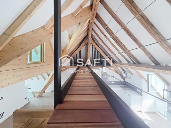 St Laurent du Pont, Appartement T4, dernier étage, rénové à neuf avec ascenseur.