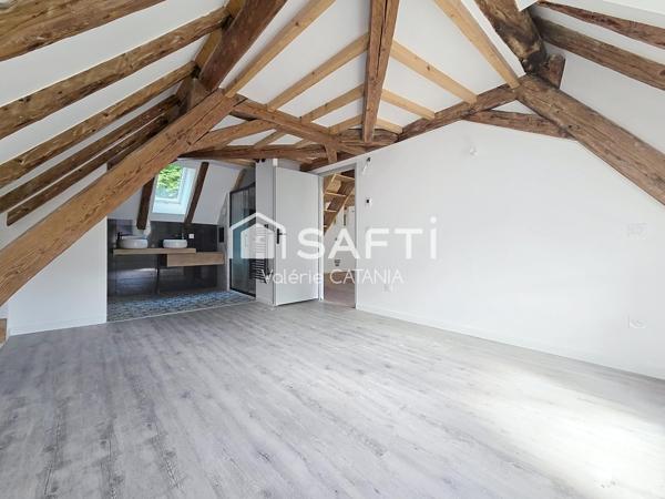 St Laurent du Pont, Appartement T4, dernier étage, rénové à neuf avec ascenseur.