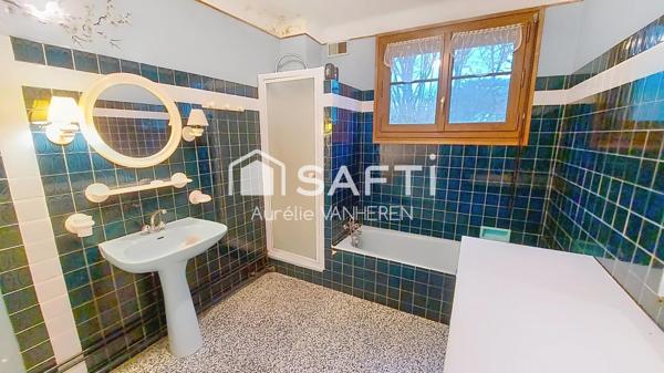 charmante maison des années 1950 dans son cadre verdoyant