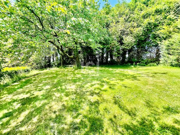 Maison 190m² - 5 Chambres - Garage De 160m² - 5500m²