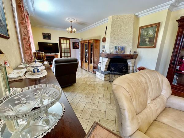 Maison 190m² - 5 Chambres - Garage De 160m² - 5500m²