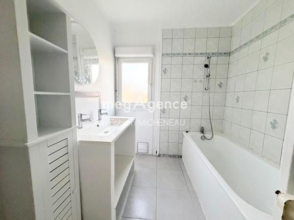 Maison à CHOLET, 49300 - 6 pièces 94m²