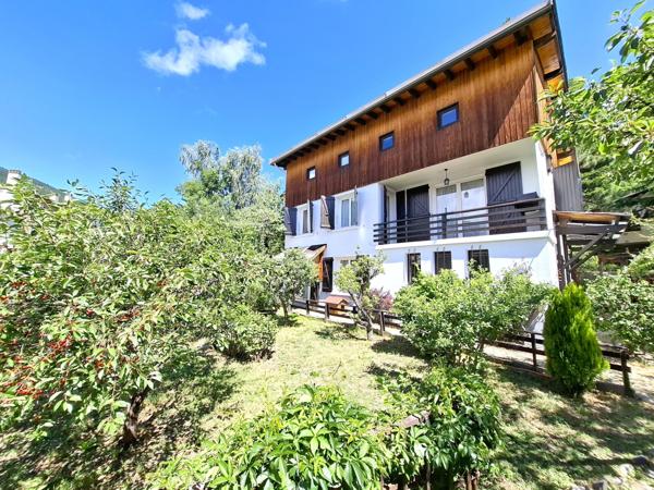 Charmante Maison Type 4 avec Garage et Dépendances - Briançon Centre-Ville