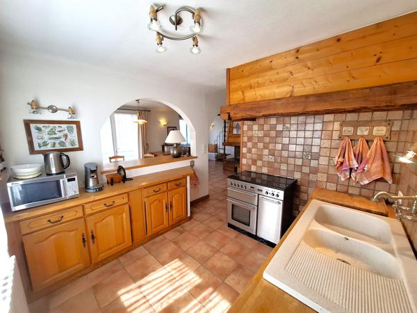 Charmante Maison Type 4 avec Garage et Dépendances - Briançon Centre-Ville