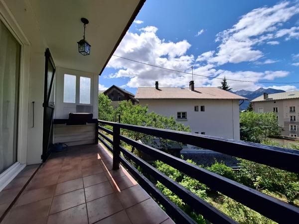 Charmante Maison Type 4 avec Garage et Dépendances - Briançon Centre-Ville