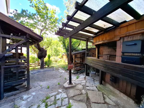 Charmante Maison Type 4 avec Garage et Dépendances - Briançon Centre-Ville