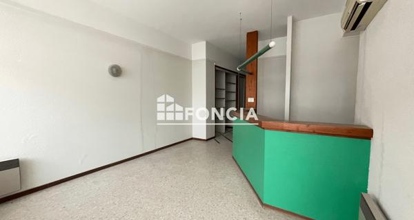 Location Local commercial 6 pièces 250 m² - Orange 84100
