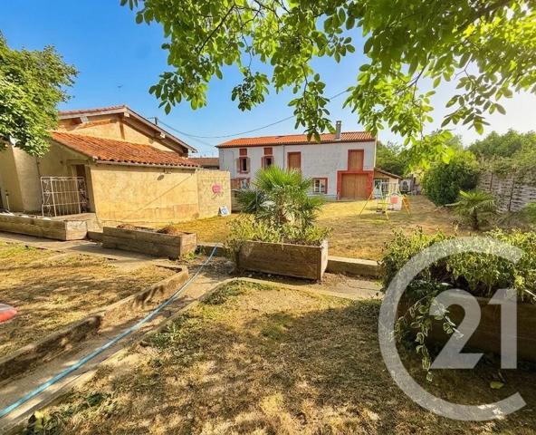 Maison à vendre  6 pièces - 177 m 2   RIEUCROS  - 09