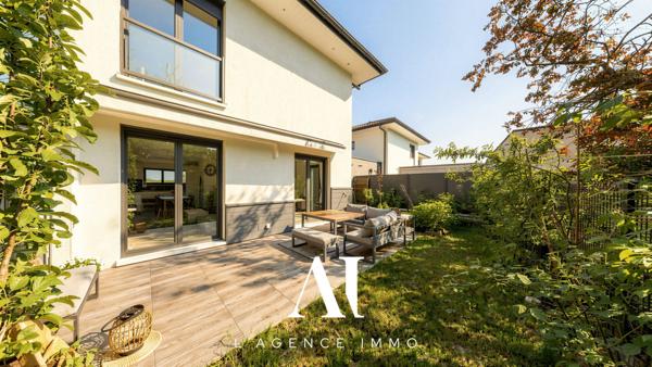 Villa Jumelé T6 Jardin Garage Panneaux photovoltaïques Ségny 01170