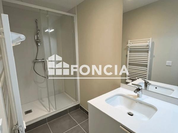 Location Appartement 2 pièces 33.92 m² - 10 AVENUE DU GENERAL DE GAULLE Angouleme 16000