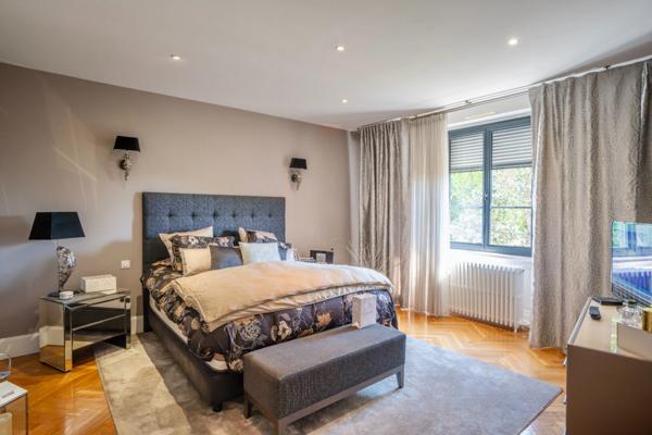 Maison à vendre 7 pièces BRON (69)