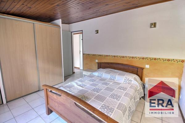 Maison à vendre à Uchaux - 205m² avec piscine et potentiel de gîtes