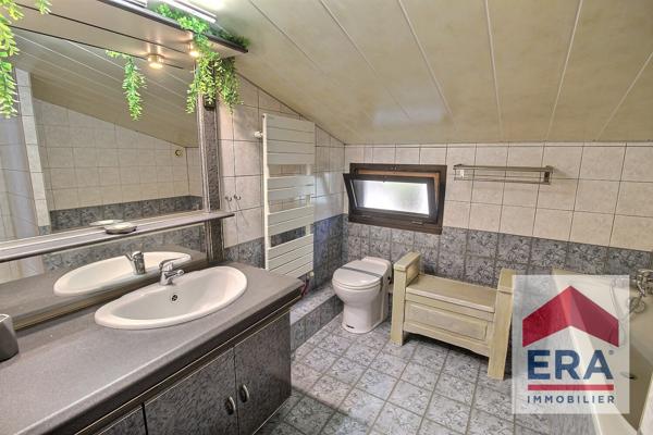Maison à vendre à Uchaux - 205m² avec piscine et potentiel de gîtes