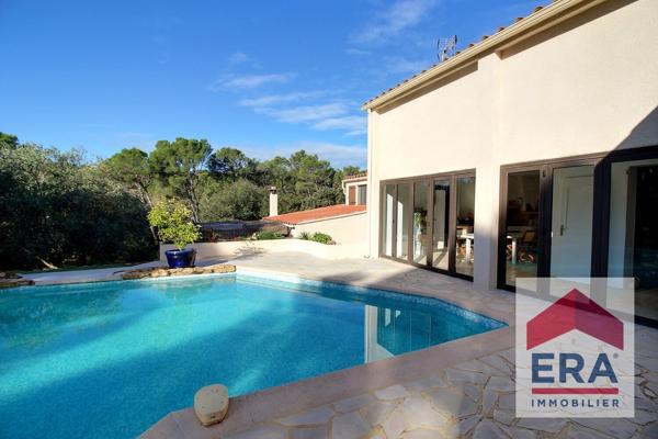 Maison à vendre à Uchaux - 205m² avec piscine et potentiel de gîtes