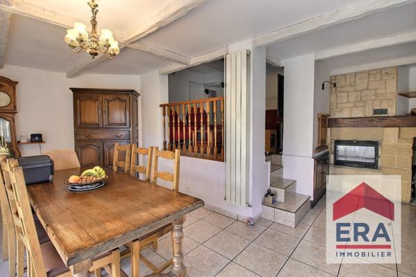 Maison à vendre à Uchaux - 205m² avec piscine et potentiel de gîtes