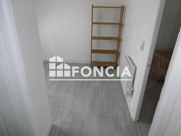 Location Appartement 2 pièces 31 m² - 112 RUE LAZARE CARNOT Lorient 56100