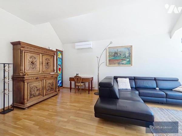 Maison familiale de type 5 – 182 m² avec vue dégagée, piscine et terrain arboré de 1 715 m²