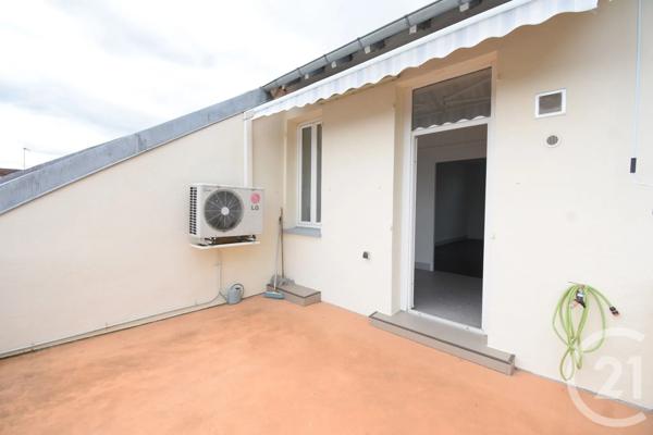 Appartement T4 à vendre  4 pièces - 85,73 m 2   BELLERIVE SUR ALLIER  - 03