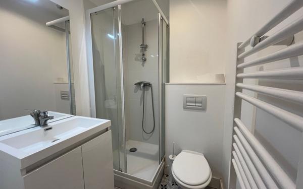 Appartement à louer    2 pièces • 13,86 m2 Bordeaux