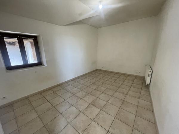 LOCATION 01600 TREVOUX - APPARTEMENT DUPLEX T2 - CENTRE-VILLE ET PROCHES COMMERCES