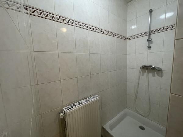 LOCATION 01600 TREVOUX - APPARTEMENT DUPLEX T2 - CENTRE-VILLE ET PROCHES COMMERCES