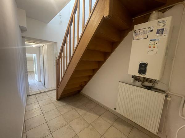 LOCATION 01600 TREVOUX - APPARTEMENT DUPLEX T2 - CENTRE-VILLE ET PROCHES COMMERCES