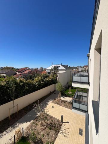Grand Studio de 40,70 m2 - Meublé - avec balcon