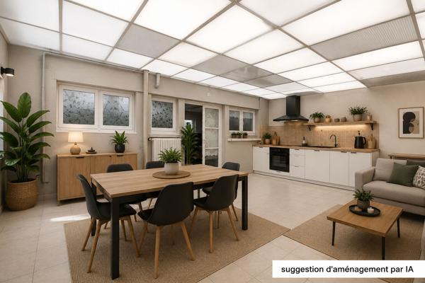 Maison des Enfants | Semi-individuelle de 113 m² à rénover avec garage et jardin
