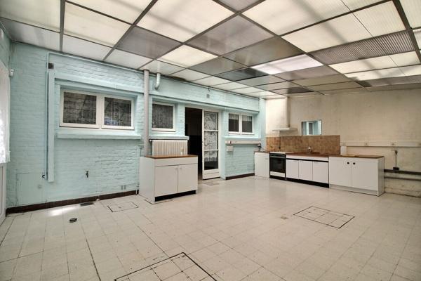 Maison des Enfants | Semi-individuelle de 113 m² à rénover avec garage et jardin
