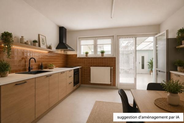 Maison des Enfants | Semi-individuelle de 113 m² à rénover avec garage et jardin