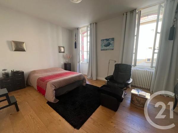 Appartement F4 à vendre  5 pièces - 90 m 2   AURILLAC  - 15
