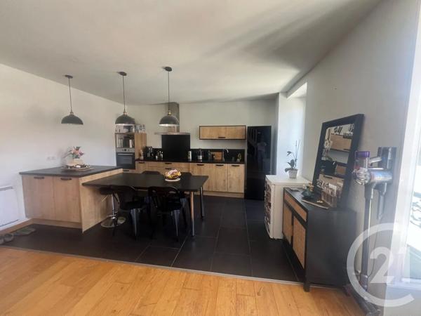 Appartement F4 à vendre  5 pièces - 90 m 2   AURILLAC  - 15