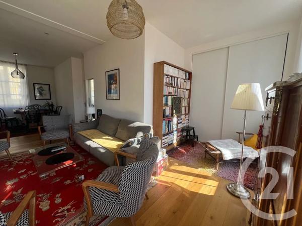 Appartement F4 à vendre  5 pièces - 90 m 2   AURILLAC  - 15