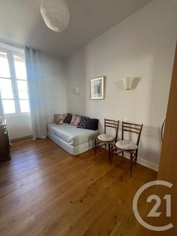 Appartement F4 à vendre  5 pièces - 90 m 2   AURILLAC  - 15
