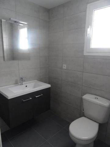 L'adresse vous propose un pavillon récent de type 3 à louer