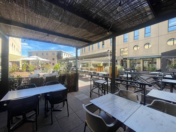 À vendre - Fonds de commerce restaurant entièrement équipé - Aix Les Milles