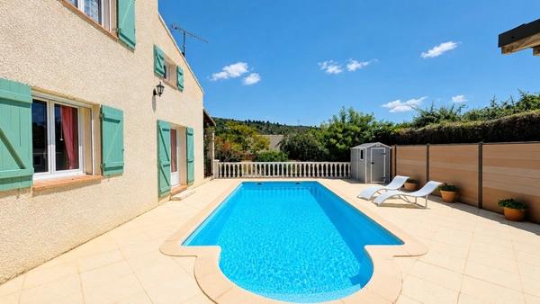 EYGUIÈRES (13) | Villa familiale de 165 m² avec 5 chambres, piscine et garage de 42 m² proche du centre village
