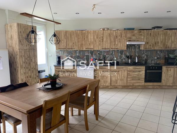 Maison 4 chambres de 122 m², dépendances et jardin