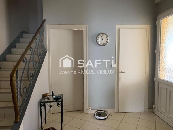 Maison 4 chambres de 122 m², dépendances et jardin