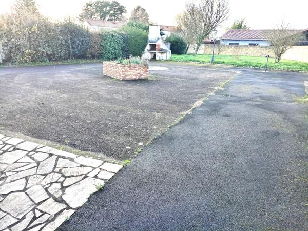 TERRAIN A CONSTRUIRE -500 M2 - OREE D'ANJOU